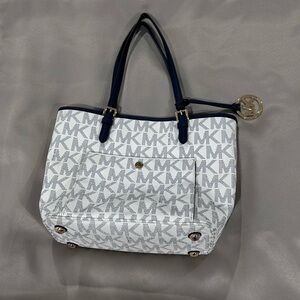 Michael Kors (MK) purse.